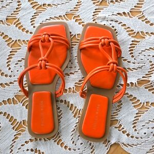 Azalea Wang NWOB Women’s Stetson Knotted Strappy Square Toe Sandals in Orange 38